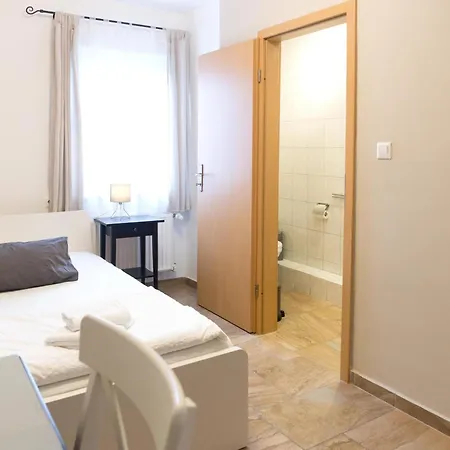 Frankenthaler Hof Hotel 2*