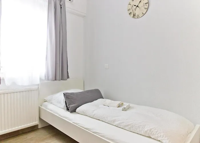 Frankenthaler Hof 2*