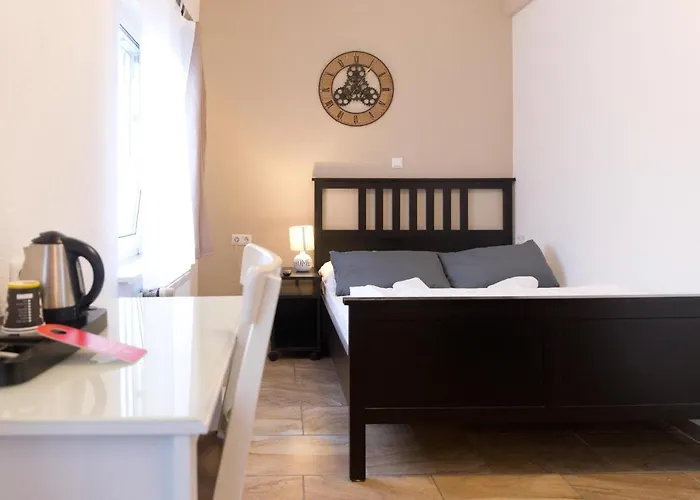 Frankenthaler Hof 2*